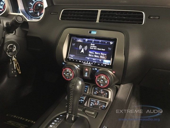 Chevrolet-Camaro-Radio-4.jpg