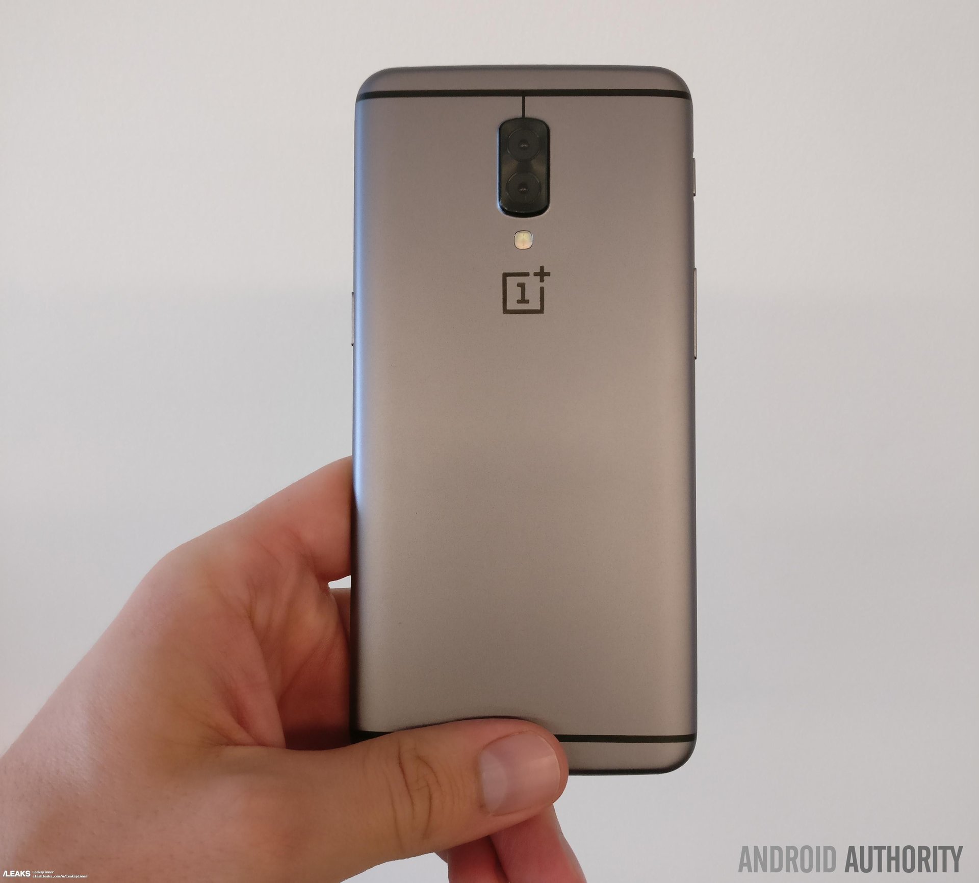 oneplus-5-prototype.jpg