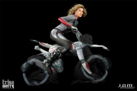 motorcycle_bodyart_trina_merry_DirtBike_bodypaint-640x426.jpg