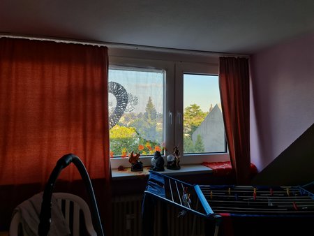 Note 20u Schlafzimmer Fokus auf himmel.jpg