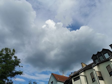 2021-06-04_01_Wolken-ziehen-auf_02.jpg