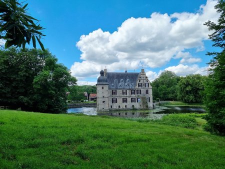 Schloss Bodelschwingh.jpg