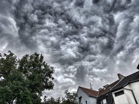 2022-06-08_Wolken_Drama-by-Snapseed_01.jpg