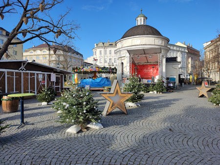 Josefsplatz_Baden_200_to_12_MP.jpg