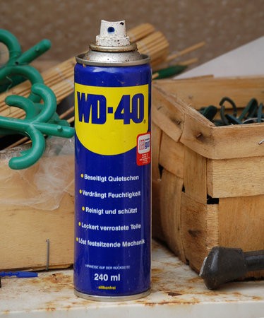 1200px-WD-40.jpg